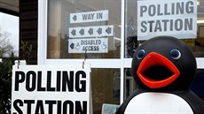 Britové volí v pedasných parlamentních volbách. (12. prosince 2019)