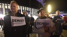 Lidé ve Zlín demonstrují 19. prosince 2019 za odstoupení premiéra Andreje...