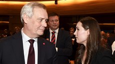 Nová pedsedkyn finské vlády Sanna Marinová s Anttim Rinnem, který minulý...