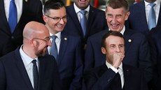 Premiér Andrej Babi na summitu zemí EU v Bruselu spolu s francouzským...
