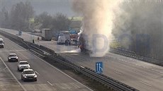 Zásah záchraná u poáru kamionu na 56. km D1 ve smru na Brno, jak jej...