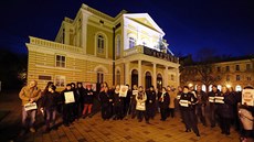 Listopadová demonstrace spolku Milion chvilek pro demokracii na praské Letné