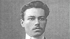 Fotografie Cyrila Stejskala z roku 1910, kdy byl maturantem olomouckého...