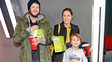 Natálie Pawlowská a Tomá Bínek (TMBK) se synem Hugem, vnukem spisovatelky...