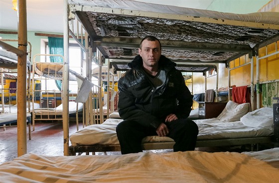 Váleční zajatci z ukrajinských ozbrojených sil ve věznici v povstalci ovládaném...
