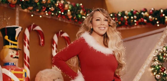 Mariah Carey stále boduje se svým vánoním hitem