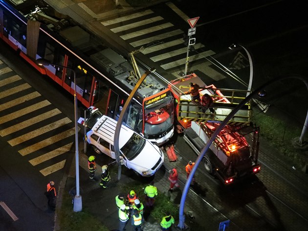 Provoz tramvají na Barrandov peruila dopravní nehoda