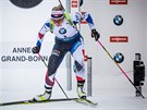 eská biatlonistka Lucie Charvátová na trati sprintu v  Le Grand Bornand.