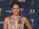 Tenistka Barbora Strýcová pózuje fotografm  ped slavnostním vyhláením...