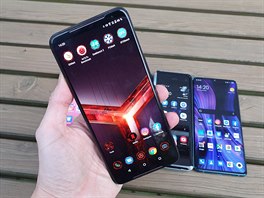 Špičkové smartphony závěru roku 2019: Asus ROG Phone, Huawei Mate 30 Pro,...