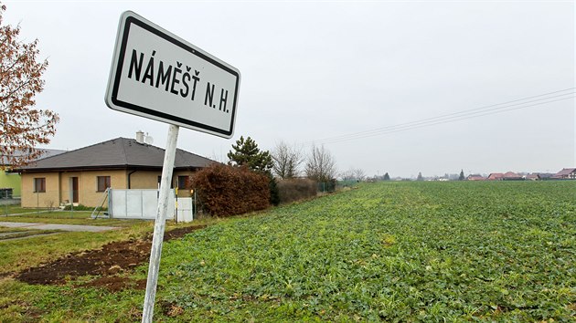 Pozemek, na němž plánuje Olomoucký kraj v Náměšti na Hané vybudovat domov pro hendikepované. (prosinec 2019)