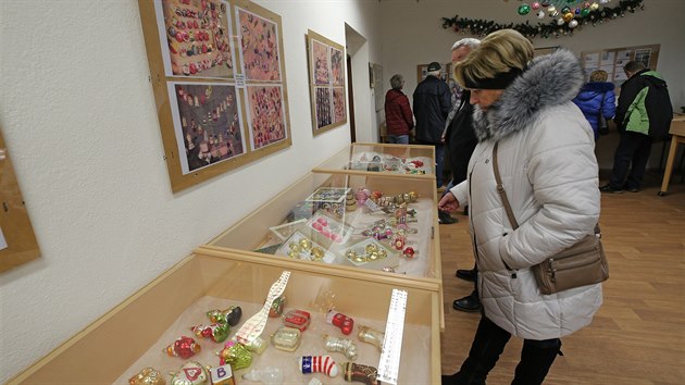 Vánoční výstava ve Svratce každoročně představuje unikátní expozici. Letos se zaměřila na současné i historické vánoční ozdoby z celého světa.