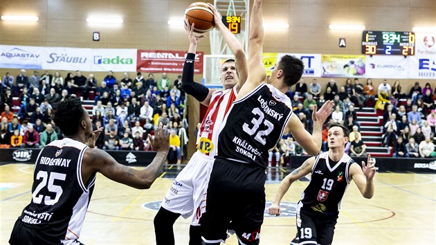 Momentka z utkn Pardubice - Hradec Krlov.