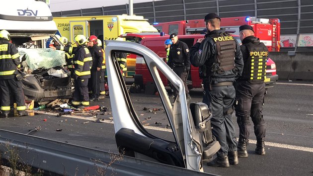 V nabouran dodvce na Jin spojce zstala zaklnn ena. (20.12.2019)