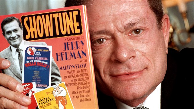 Skladatel Jerry Herman představuje svou knihu Showtune. (19. listopadu 1996)