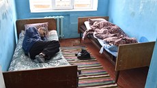 ei v Moldavsku pomáhají se zaleováním postiených.