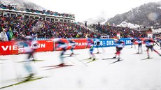 Start hromadného závodu mu v Annecy