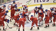 Čeští hokejisté těsně před svým prvním utkáním na mistrovství světa do 20 let.