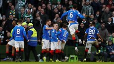 Gólová radost fotbalist Glasgow Rangers.
