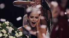 Miss Virginie Camille Schrierová se stala Miss America. Korunku ji p�edala...