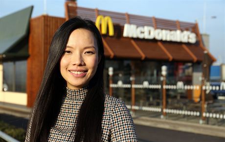 Huyen Haasová vede ti ze esti restaurací McDonalds v Ústeckém kraji.