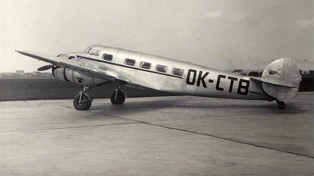 Mezi letadly, která firma Baťa pořídila, nechyběl ani model Lockheed L-10...