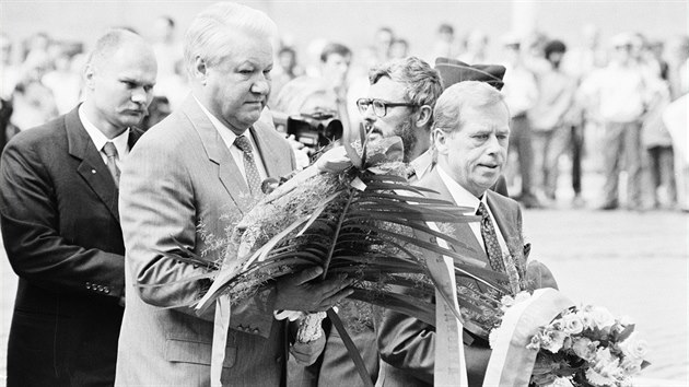 Rusk prezident Boris Jelcin na sttn nvtv v Praze (26. srpna 1993)