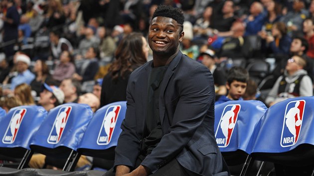 Zion Williamson me zpasm New Orleans v NBA pouze pihlet v civilu.