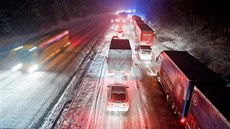 D1 v zim� - ilustra�ní foto