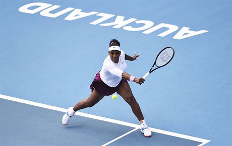 Serena Williamsov na turnaji v Aucklandu.