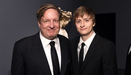 Ronald Burkle a jeho syn Andrew Burkle (Los Angeles, 18. dubna 2015)