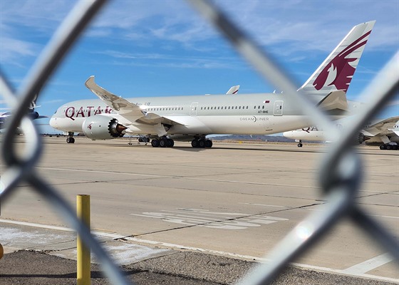 Boeingy 787-9 Qatar Airways na letiti ve Victorville