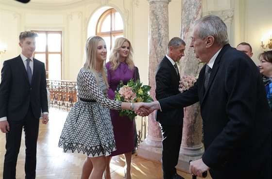 Prezident Milo Zeman s chot Ivanou Zemanovou pozvali na tradin novoron...
