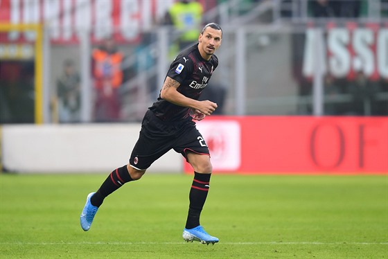 Zlatan Ibrahimovic zasáhl v dresu AC Milán do utkání se Sampdorií Janov jako...