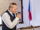 P�edseda Sen�tu Jaroslav Kubera se p�ipravuje na novoro�n� projev. (1. ledna...