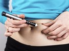 Diabetici se moná u brzy obejdou bez inzulinových per a glukometr. Pokud se...