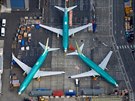 Letadla Boeing 737 MAX zaparkovaná v továrn v americkém Rentonu (bezen 2019)