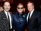 David Furnish, Elton John a Ronald Burkle na party po Oscarech (Los Angeles,...