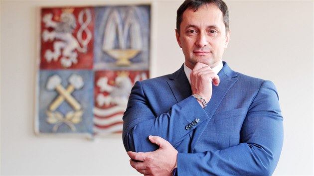 Karlovy Vary Bölgesi'nin yeni valisi Vildumetsová'nın yerine Petr Kubis oldu