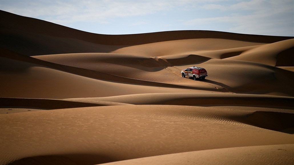 Organizátoři Rallye Dakar vybírají v Saúdské Arábii trasu, kudy povede závod v...