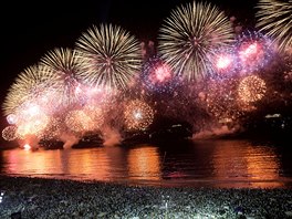 Novoroní oslavy na brazilské plái Copacabana (1. ledna 2020)