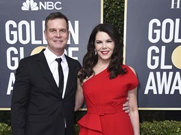 Peter Krause a Lauren Grahamová na Zlatých glóbech (Los Angeles, 5. ledna 2020)