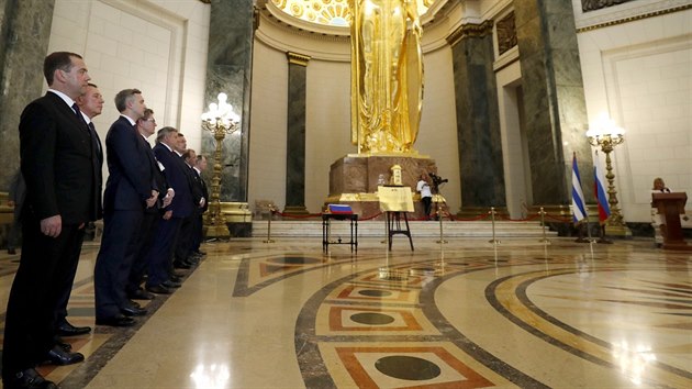 Rusk premir Dmitrij Medvedv na slavnostnm oteven havanskho Kapitolu (3. jna 2019)