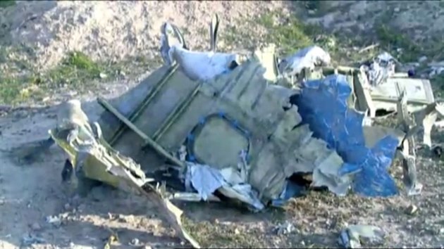 Trosky ukrajinskho letounu Boeing 737-800, kter se ztil u Tehernu (8. ledna 2020)
