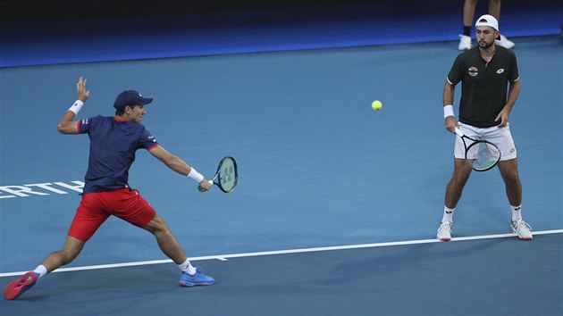 Norsk dvojice Viktor Durasovic (vpravo) a Casper Ruud v utkn ATP Cupu proti USA.