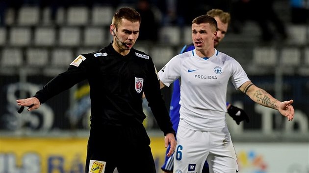 Rozhod Alex Denev a jeho prvn zpas v nejvy domc fotbalov souti. Olomouc hostila Liberec.