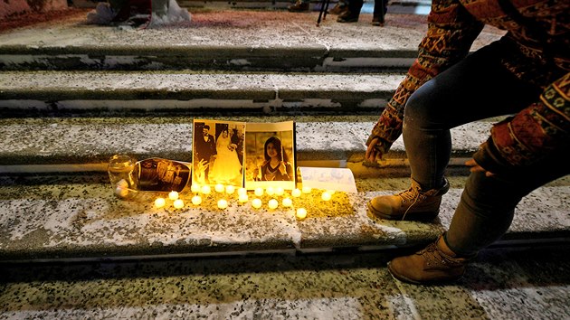 Pozstal na steden vigilii v kanadsk Albert. Na palub ukrajinskho letounu, kter havaroval pobl Tehernu, bylo nejmn 63 Kanaan. (9. ledna 2019)