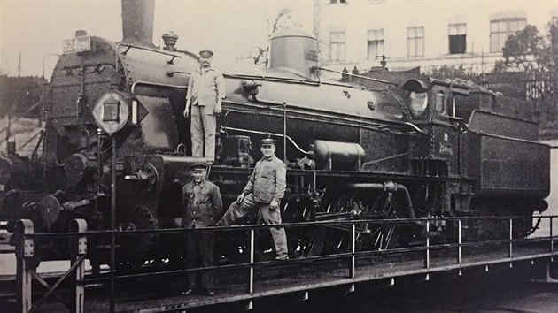 Na historickm snmku jihlavsk tony z 30. let je lokomotiva vyroben v roce 1920.