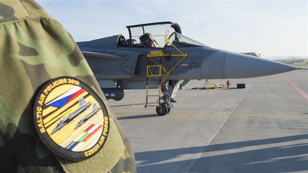 Na domovskou základnu v Čáslavi přiletěly tři letouny JAS-39 Gripen české armády, které se účastnily pobaltské mise na estonské základně Ämari. (2. ledna 2020)