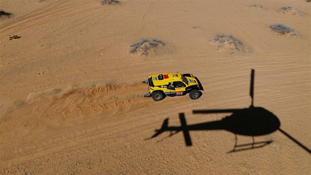Momentka z 5. etapy Rallye Dakar.
